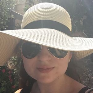 Meet your Posher, Lila